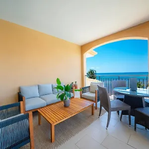 Surf 405 - Luxury Oceanview Beachfront 3 Bedroom With Gym - At El Faro Playa del Carmen